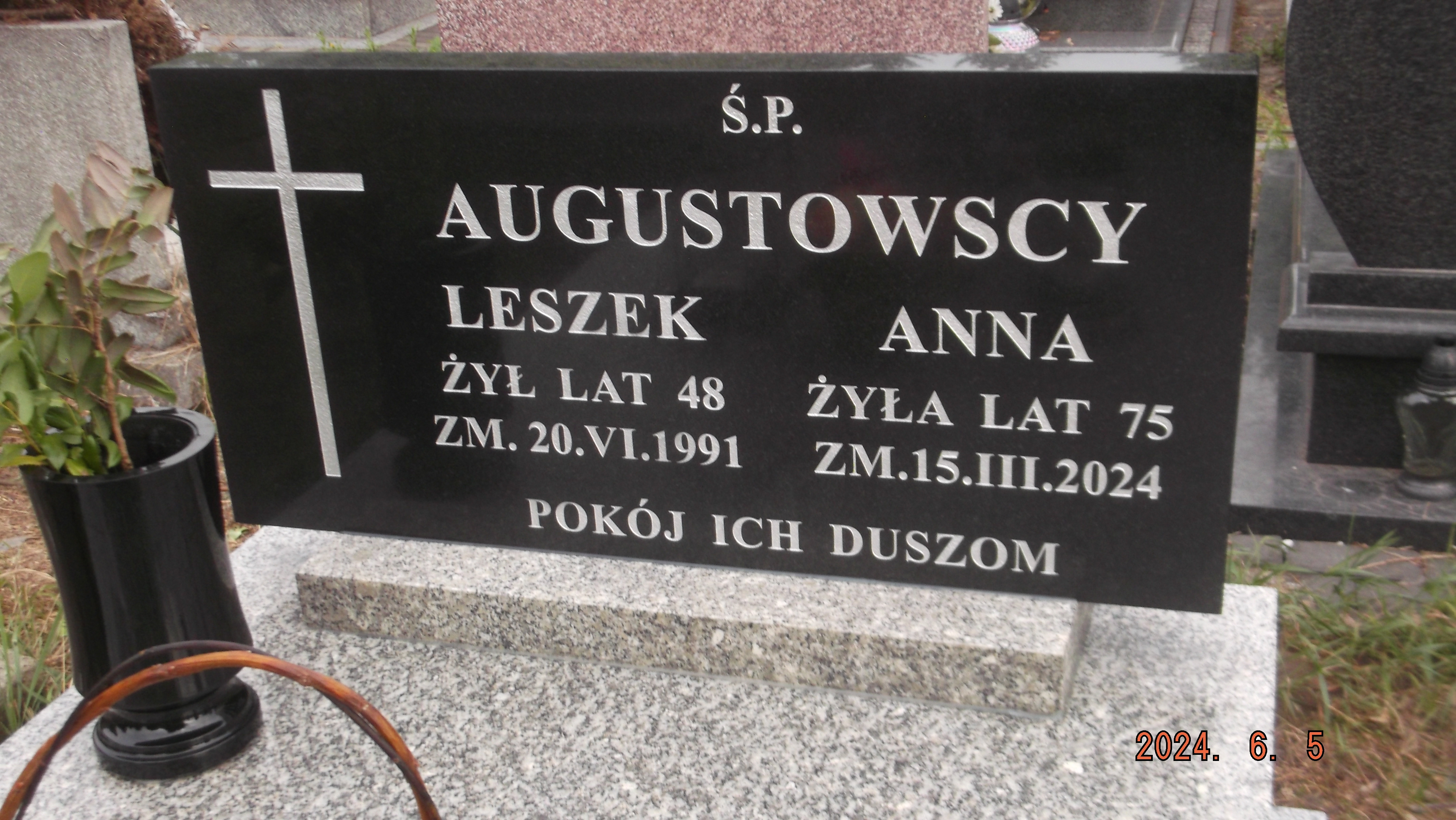 Grób Anna Augustowska