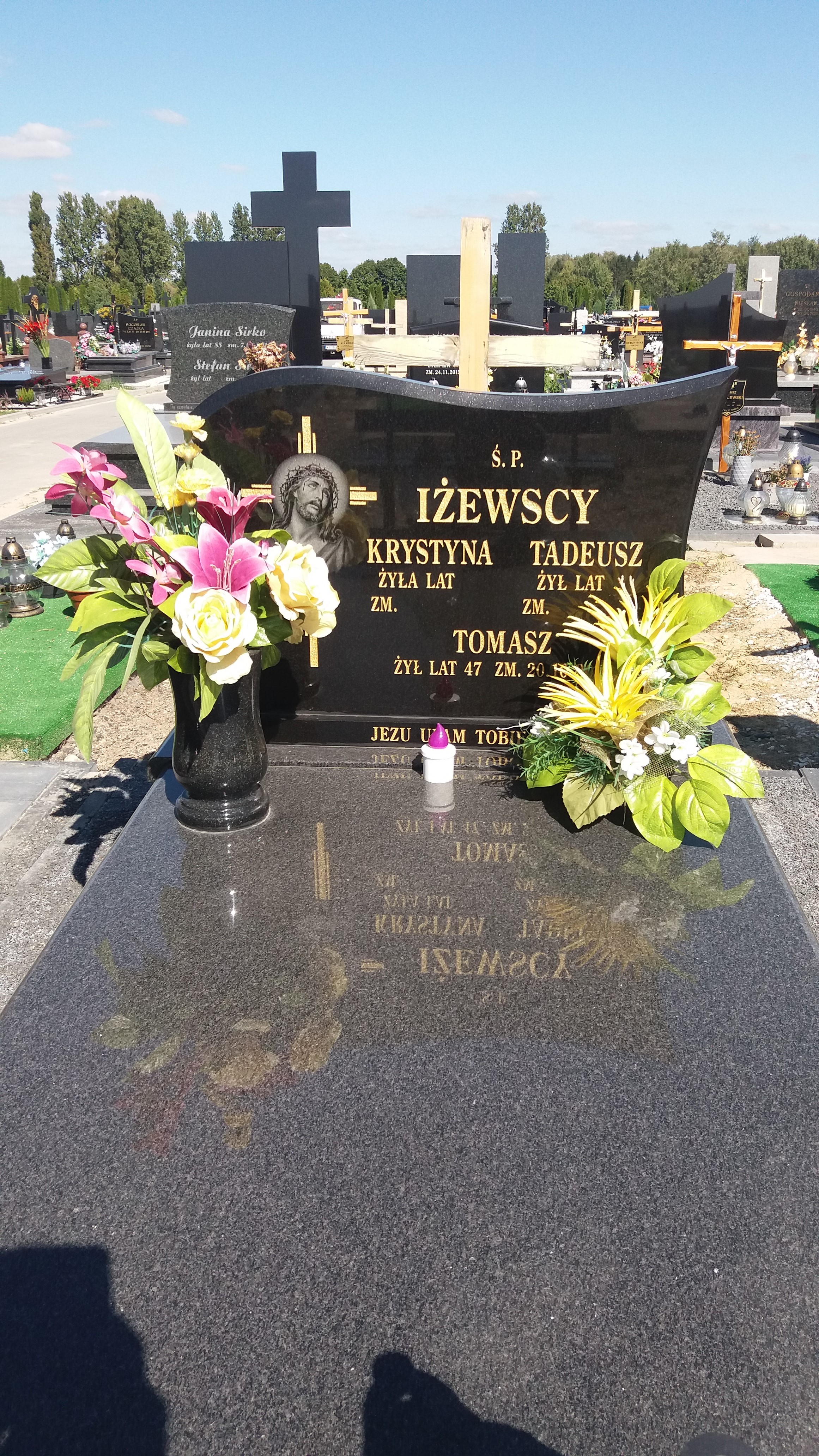 Grób Tadeusz Iżewski