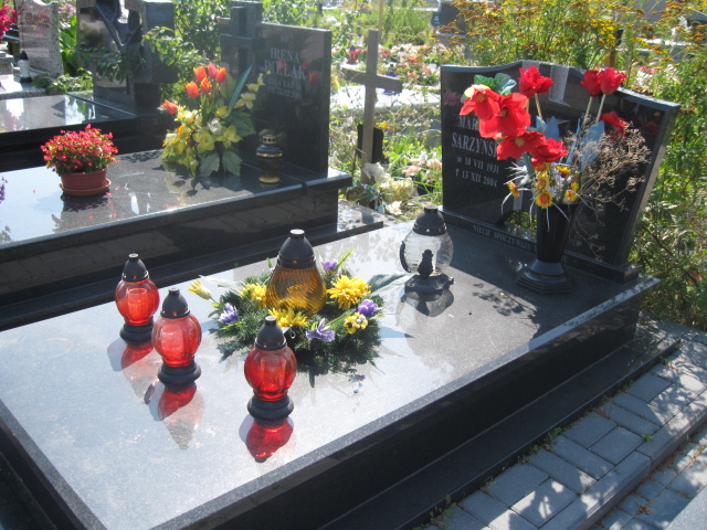 Grób Piotr Sarzyński